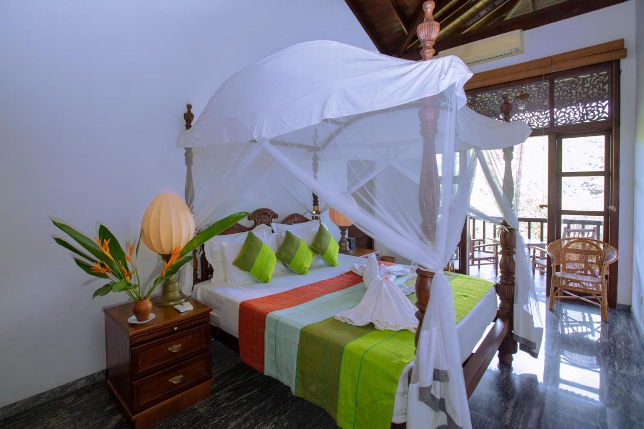 Hotel Niyagama House Galle Esterno foto
